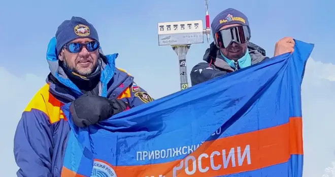 На самой вершине: сотрудники МЧС Нижегородской области покорили Эльбрус