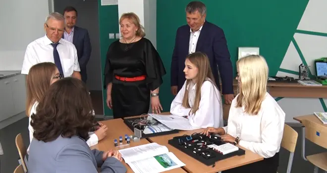 Для будущих открытий: «Кванториум» открыли в дзержинской школе в первый учебный день