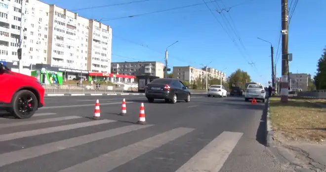 Случай на «зебре»: женщина угодила под колеса автомобиля на одном из проспектов Дзержинска