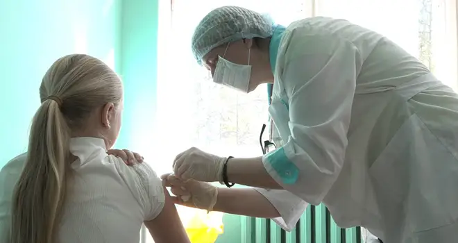 Укол для иммунитета: прививочная кампания от гриппа продолжается в Дзержинске