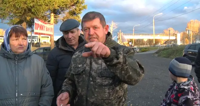 Не доехать до Дзержинска! Жители двух пригородных поселков жалуются на отсутствие транспорта