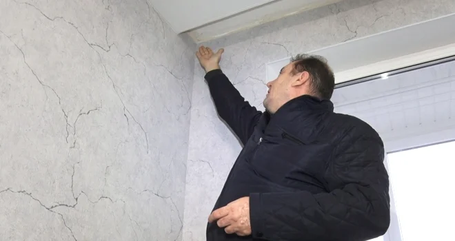 Крыша, ремонт и 100 тысяч ущерба: житель Дзержинска жалуется на бездействие управляющей компании
