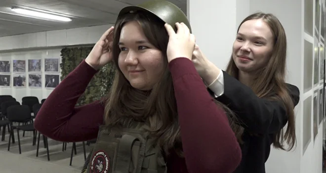 Прикоснуться к истории: открытый урок для дзержинских школьников прошел в музее СВО