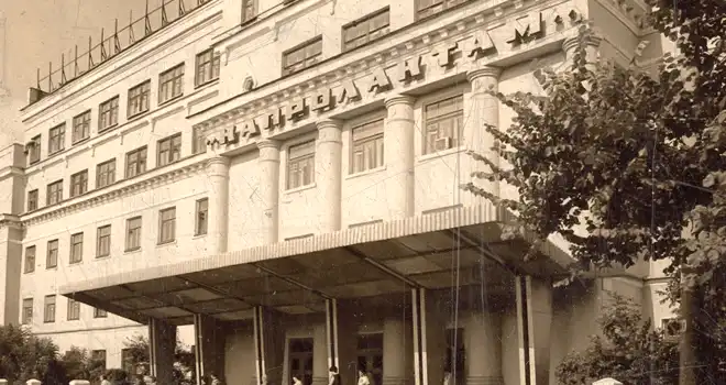 Равнение на ветеранов: одно из старейших дзержинских предприятий отмечает свой 85-летний юбилей