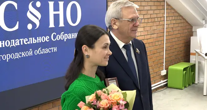 Творчество против коррупции: учитель дзержинской школы №3 Вера Земскова стала победителем областного конкурса