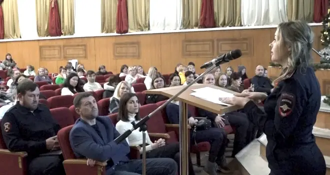 Решаем проблемы вместе: первое в этом учебном году общегородское родительское собрание прошло в Дзержинске