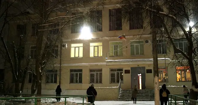 Торт в лицо и отборный мат: скандалом в дзержинской школе заинтересовались правоохранительные органы