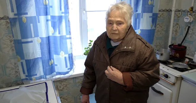 Пропавшее тепло: 90-летняя пенсионерка замерзает в собственной квартире в Дзержинске