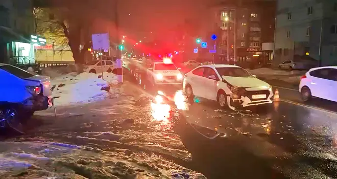 Аварии выходного дня: пять человек пострадали в ДТП за последние три дня в Дзержинске и окрестностях