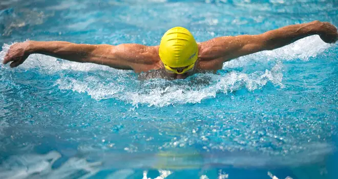 Вода на «Заре»: спортсмены со всего региона встретились на чемпионате по плаванию в Дзержинске