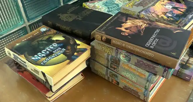 Дарите книги с любовью: дзержинцы присоединились к общероссийской акции