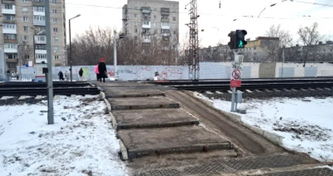 Роковой переход: женщина погибла под колесами поезда в Дзержинске