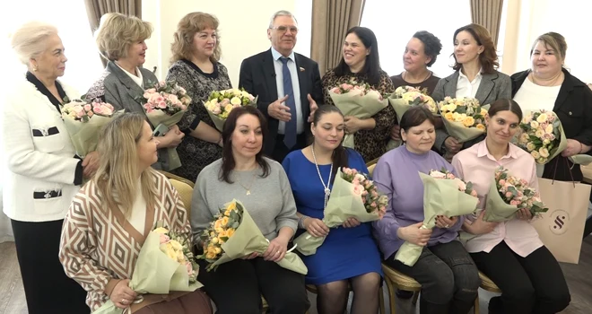 С мамами о самом главном: итоги Года семьи подвели в Заксобрании Нижегородской области
