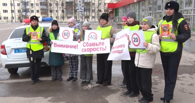 Дорога не для космических скоростей: о важности соблюдения ПДД напомнили дзержинским водителям