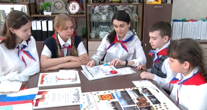 Дзержинские «Нейроны»: учащиеся школы № 3 блестяще представили свой город на Всероссийском фестивале