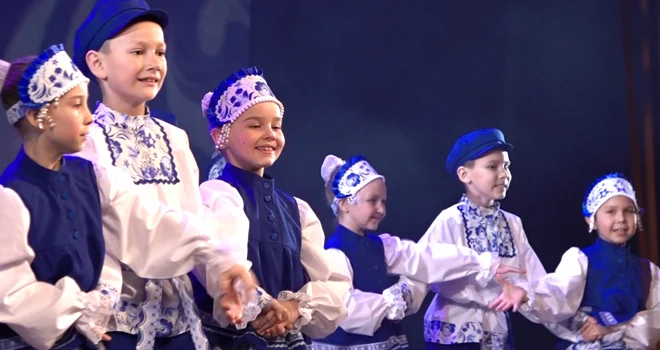 В ритме танца: самый дружный и весенний коллектив Дзержинска «Веснушки» отметил 20-летие