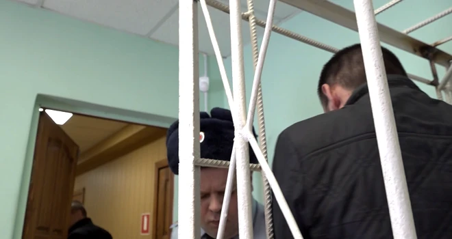 Жестокая разборка: любовь к женщине и тяга к спиртному привели жителя Володарска на скамью подсудимых
