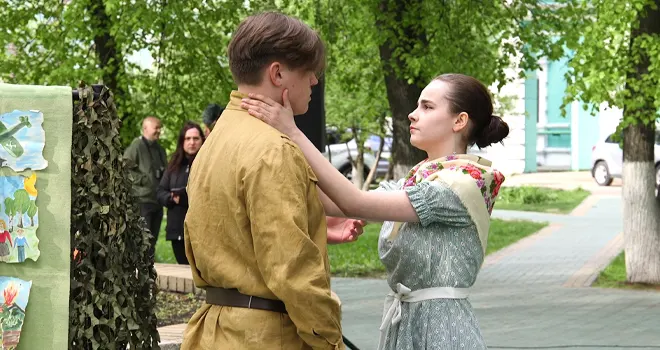 Наш дворик: до и после Победы. В атмосферу военных лет погрузились дзержинцы