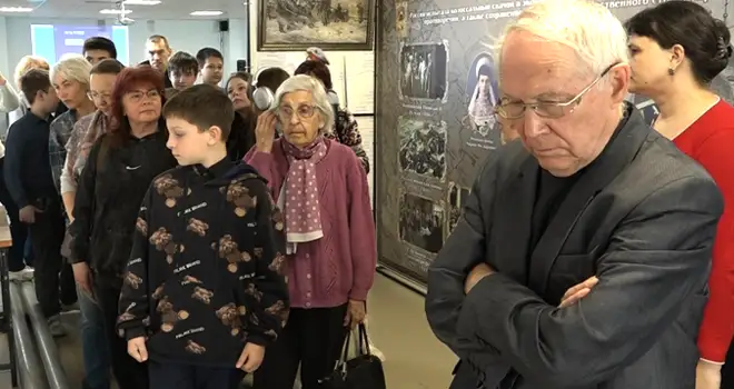 Раритетное радио, военная форма и царские письма: учреждения культуры отрыли свои двери для дзержинцев в Ночь музеев