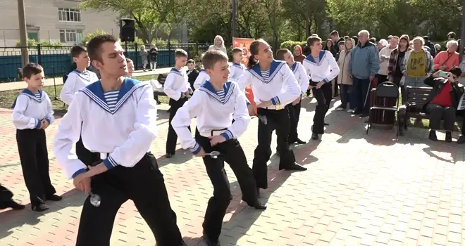 В канун Дня Победы: праздничные встречи и яркие концертные номера объединяют дзержинцев
