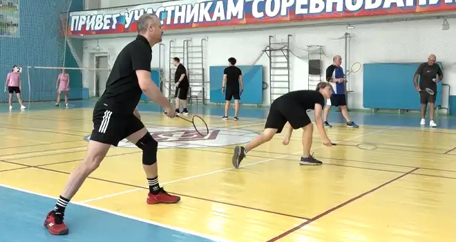 Спортобзор: награды дзержинских каратистов и памятный турнир по бадминтону