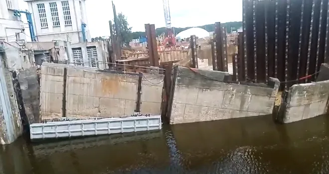 Судоходство остановлено: на Городецком гидроузле продолжаются работы по устранению аварии