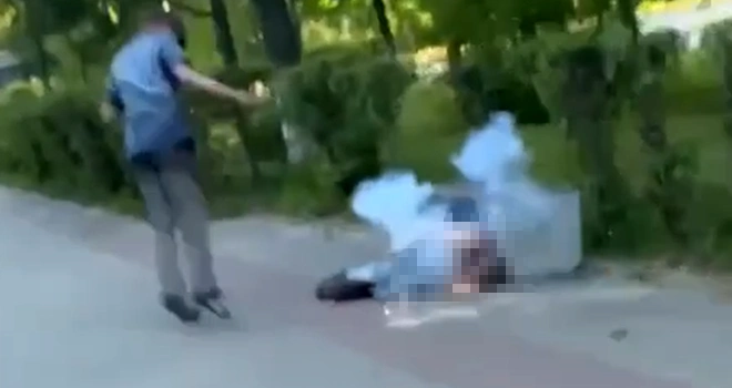 Звериные повадки: дзержинские подростки напали на мужчину и сняли жестокие издевательства на видео
