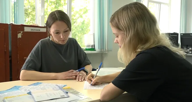 Расслабляться рано: в дзержинских вузах и колледжах проходит приемная кампания