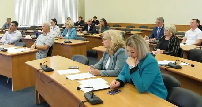 Итоги подведены: 466 вопросов рассмотрели дзержинские депутаты в рамках работы комитета по социальным вопросам