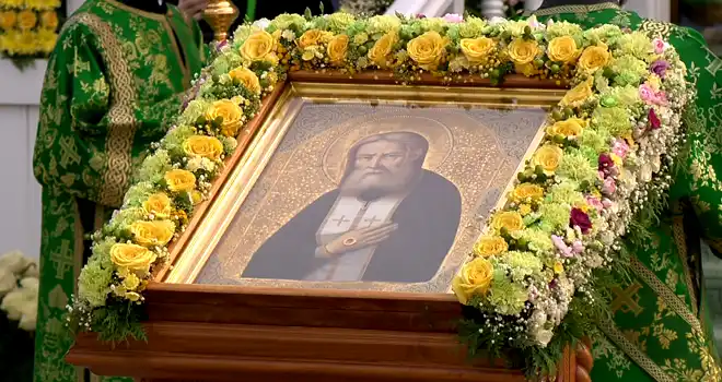С молитвой на устах: 122 года со дня обретения мощей Серафима Саровского отметили в Дивееве