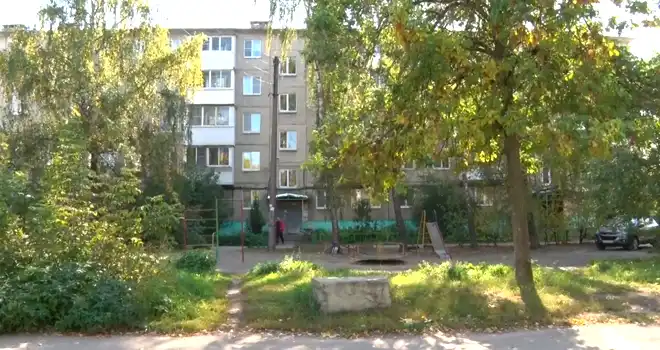 Роковая прогулка: конфликт между мужчинами в дзержинском дворе закончился трагедией