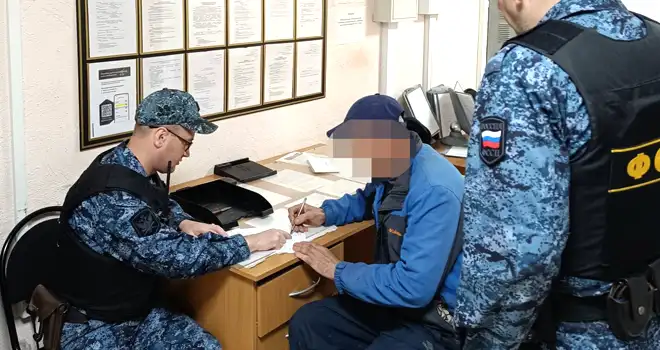 Нетрезвое проникновение: житель Дзержинска пришел в суд в неподобающем виде