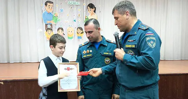 Юный творец безопасности: награду от пожарных получил школьник из Дзержинска