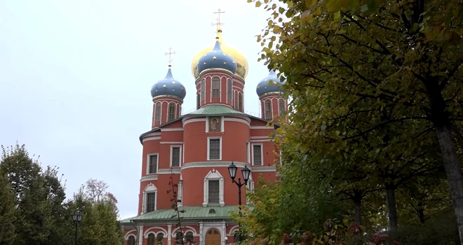 По святым местам: группа паломников из Дзержинска посетила Московский Донской монастырь