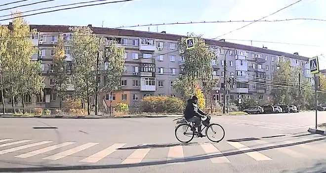 Обратная связь: безответственные и самонадеянные водители и пешеходы на дорогах Дзержинска