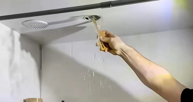 Коммунальный пролив: неисправная сантехника стала причиной потопа в доме на улице Самохвалова в Дзержинске