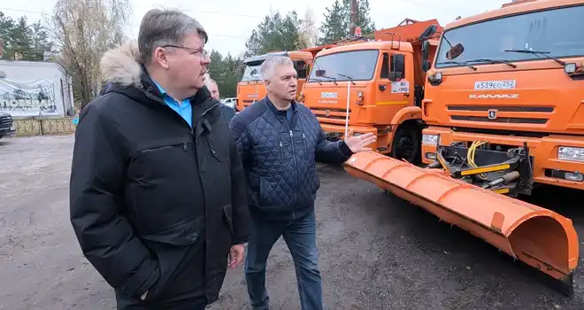 Зима не за горами: смотр готовности коммунальной техники прошел в Дзержинске