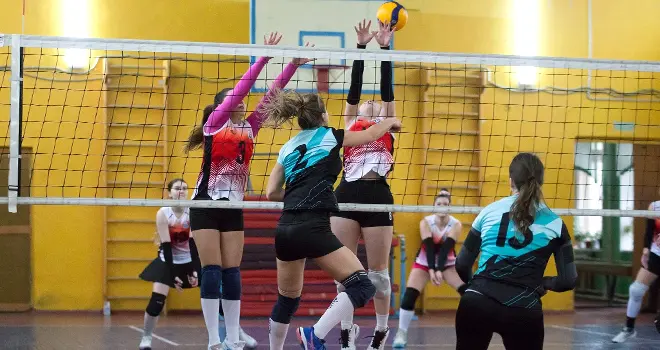 Женский спорт: дзержинские волейбольные команды продолжают игры в открытом первенстве Нижнего Новгорода