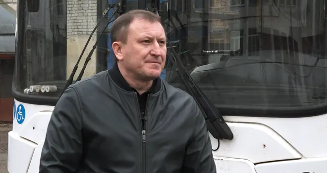 «Есть вопросы». Городской транспорт. Отвечает Константин Перфильев