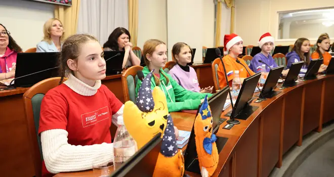 Встреча на уровне: школьники из Дзержинска побывали в Заксобрании Нижегородской области