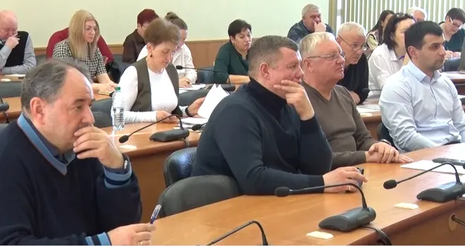 На повестке: сохранение водных объектов и состояние бомбоубежищ в Дзержинске обсудили депутаты Гордумы