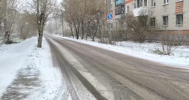 Под белым покрывалом: сильный снегопад накрыл Дзержинск 20 апреля