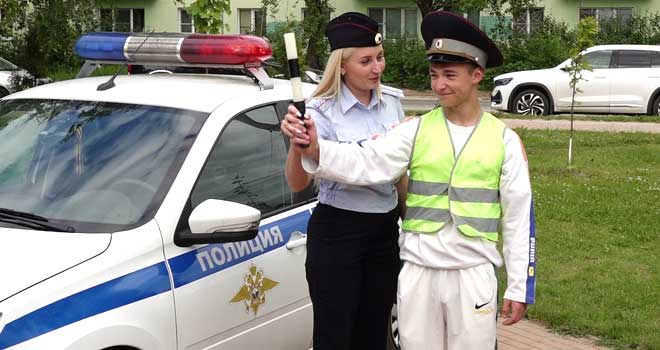 Лето без происшествий: более 200 школьников Дзержинска приняли участие в акции «Безопасность на двух колёсах»