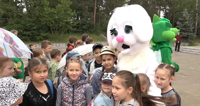 Сказка уходит на отдых: 38-й театральный сезон торжественно закрыли в Дзержинском театре кукол