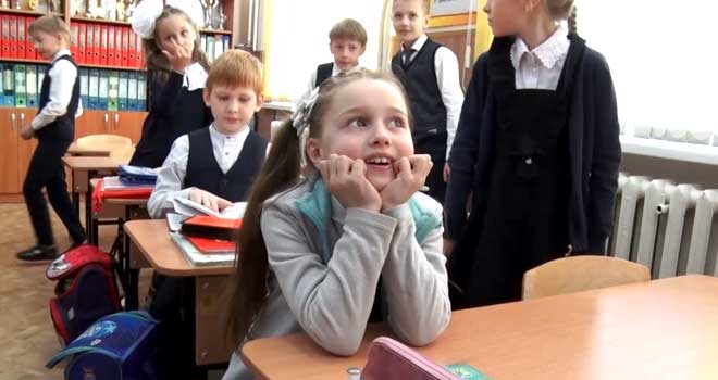 Первоклассная тема: смотрим выпуск рубрики «Снова в школу» в эфире ТК «Дзержинск»