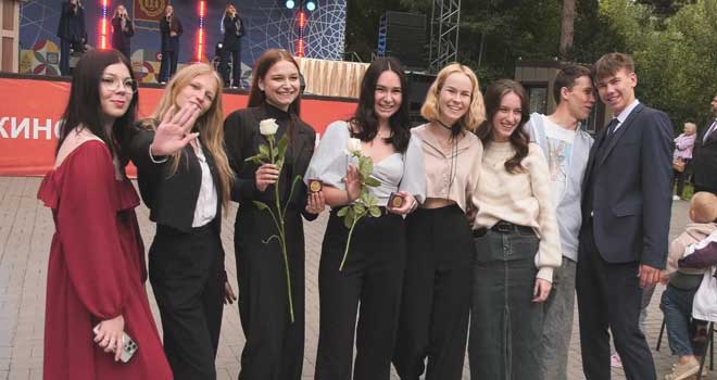 «Прощай, школа!»: общегородской праздник для выпускников, их родителей и педагогов пройдет в Дзержинске