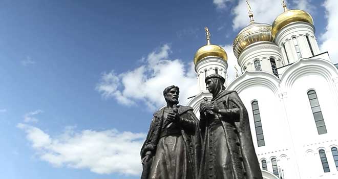 Дома не сидим: путешествие по Черноречью, традиционная воскресная экскурсия и футбол ждут дзержинцев в выходные