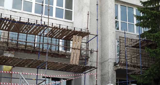 Сохранить наследие: реставрация мозаичного панно «Космическая эра» на Доме книги в Дзержинске продолжается